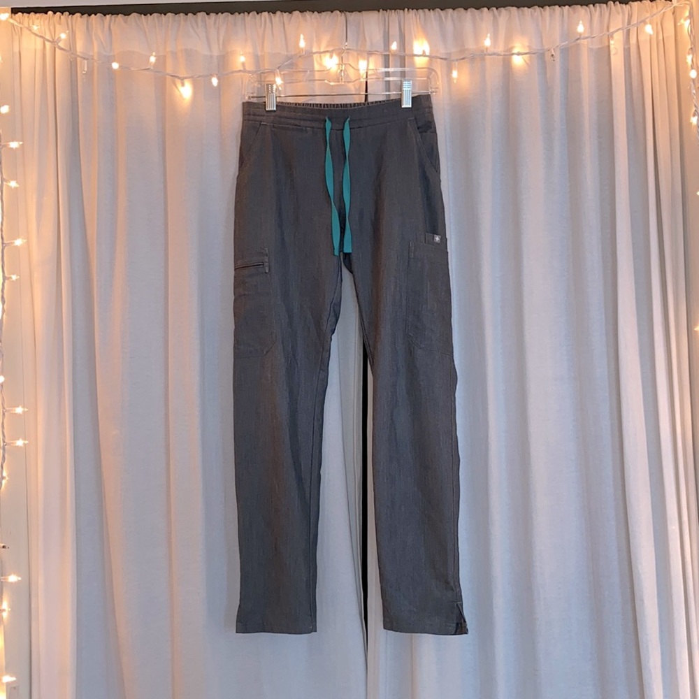 Figs | graphite gray scrub pants